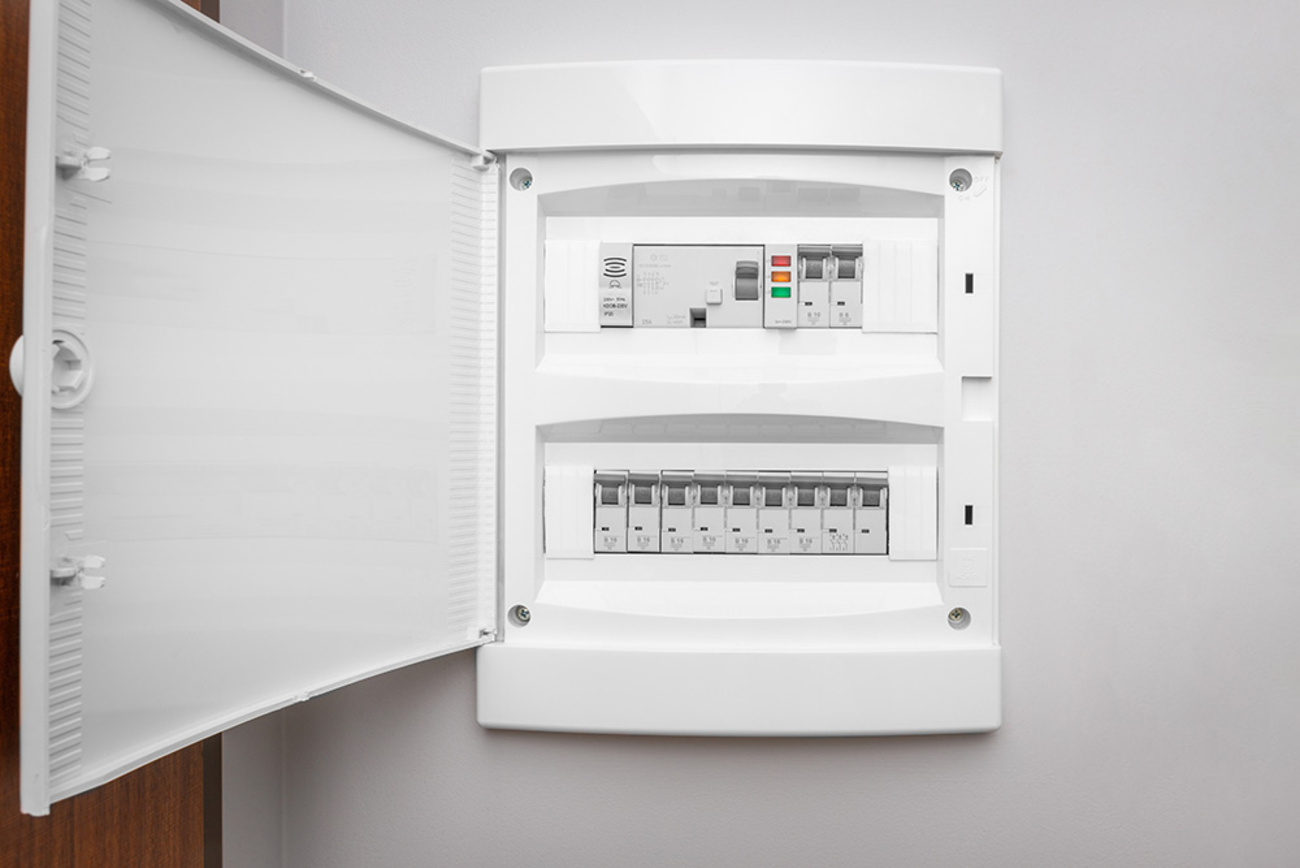 Über­spannungs­schutz bei DZ Elektrotechnik GmbH in Stuttgart