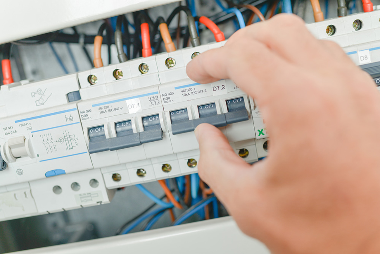 Elektro­installation bei DZ Elektrotechnik GmbH in Stuttgart